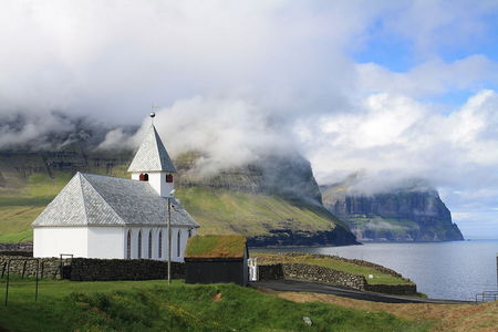 Vidareidi: Iglesia