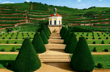 Castillo de Wackerbarth y la glorieta «Belvedere»