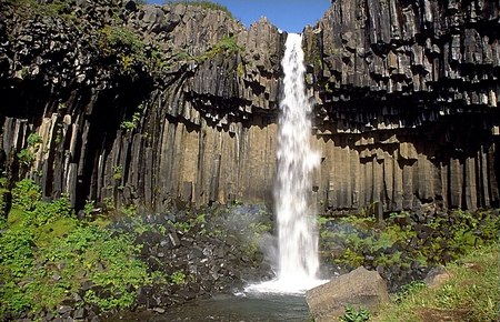 Cascada Svartifoss