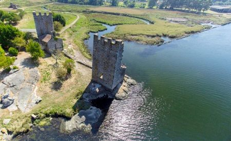 Catoira: Torres del Oeste