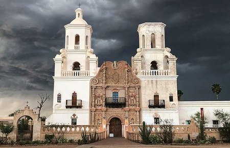 Misi&oacuten San Xavier del Bac