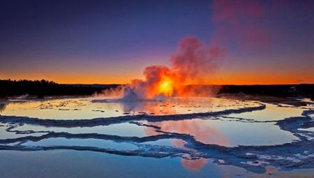 Yellowstone N.P. - Geyser